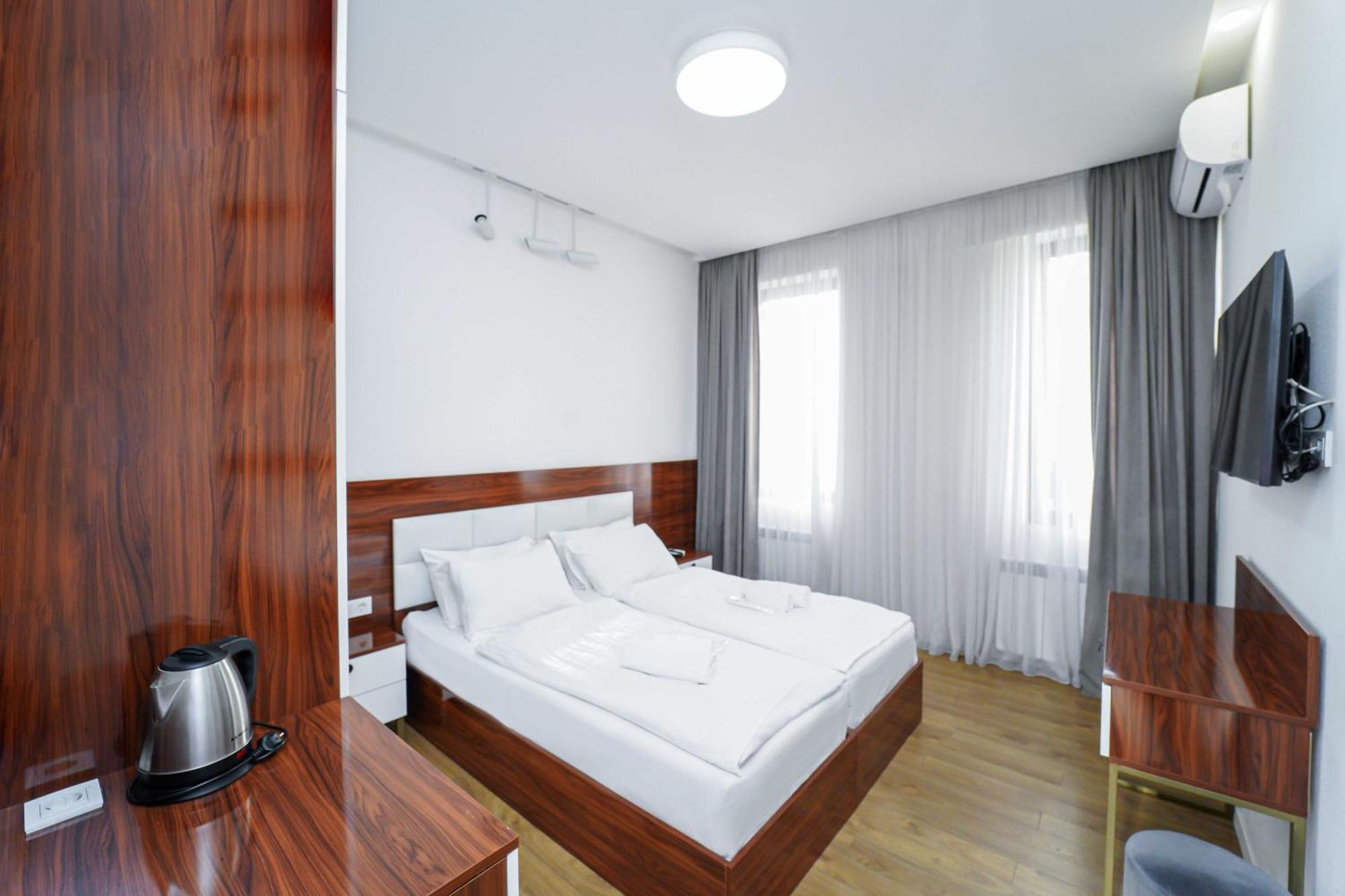 Hotel Type Rooms On Avenue Melikishvili, City Center 第比利斯 外观 照片