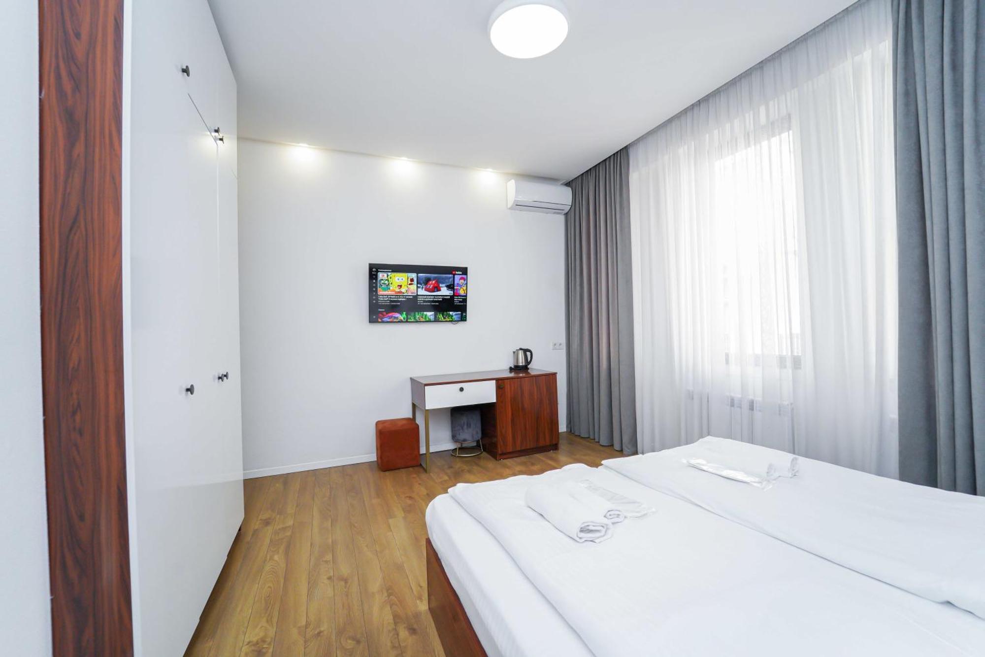 Hotel Type Rooms On Avenue Melikishvili, City Center 第比利斯 外观 照片